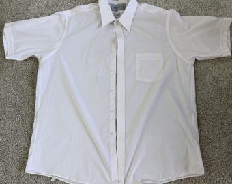 Vintage Madison Avenue skjorta herr 17,5 vit kortärmad skrynkelfri USA