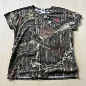 Maglietta Infinity Y2K Mossy Oak Break-Up da donna, taglia XL, marrone, mimetica, per la caccia e attività all'aperto. immagine 1