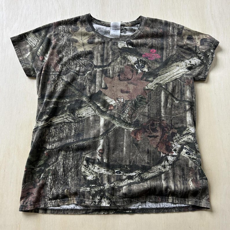 Maglietta Infinity Y2K Mossy Oak Break-Up da donna, taglia XL, marrone, mimetica, per la caccia e attività all'aperto. immagine 1