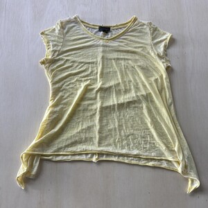 Y2K I Jeans By Buffalo Womens XL Yellow V Neck Cap Sleeve Asymmetrical Hem Top image 1