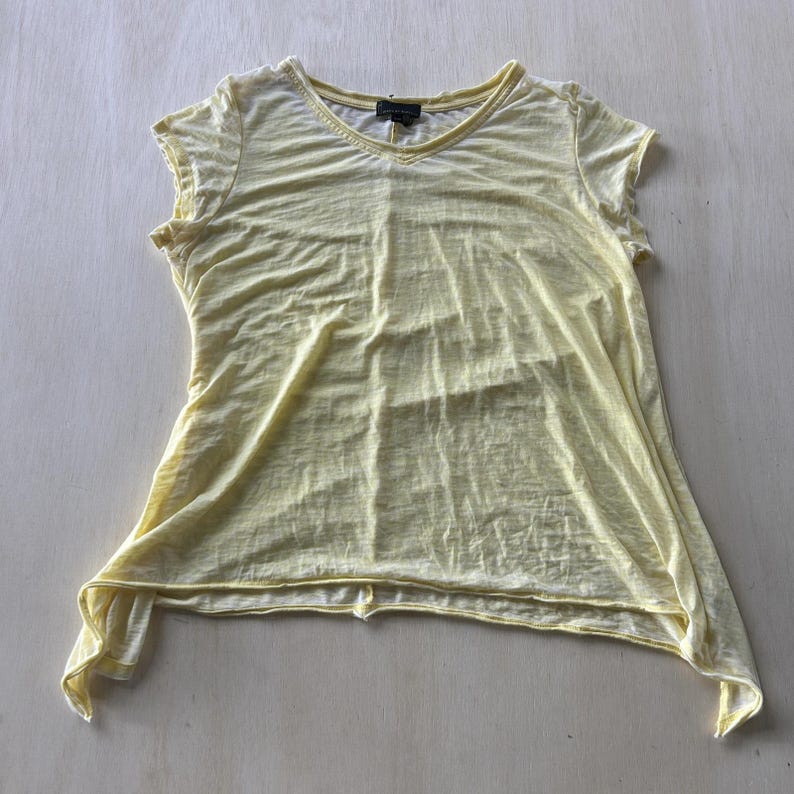 Y2K I Jeans By Buffalo Womens XL Yellow V Neck Cap Sleeve Asymmetrical Hem Top image 1