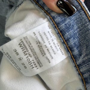 Y2K Wrangler Jeans Mens 36x29 Light Wash Blue Denim Relaxed Straight Retro image 7