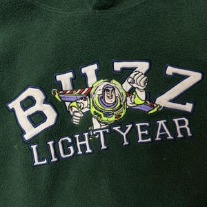 Sudadera con capucha vintage de Buzz Lightyear de Toy Story para jóvenes, talla grande, color verde polar. imagen 2