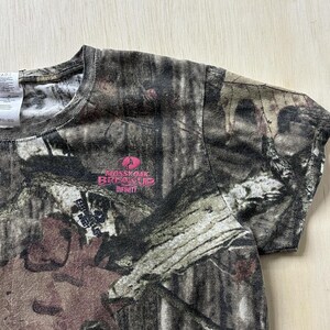 Maglietta Infinity Y2K Mossy Oak Break-Up da donna, taglia XL, marrone, mimetica, per la caccia e attività all'aperto. immagine 2