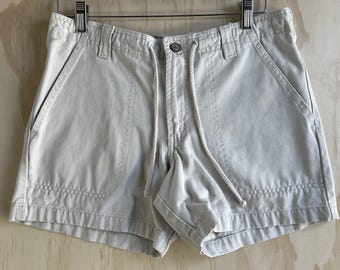 Vintage L.E.I. Surplus Shorts Damen 5 Beige Twill Chino Kordelzug Lässig