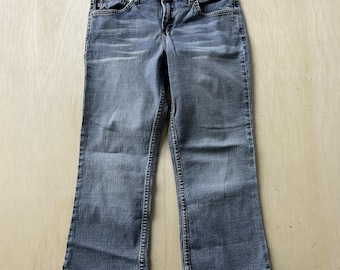 Vintage Aeropostale Capri Jeans Womens 3/4 Low Rise Medium Wash Distressed Denim