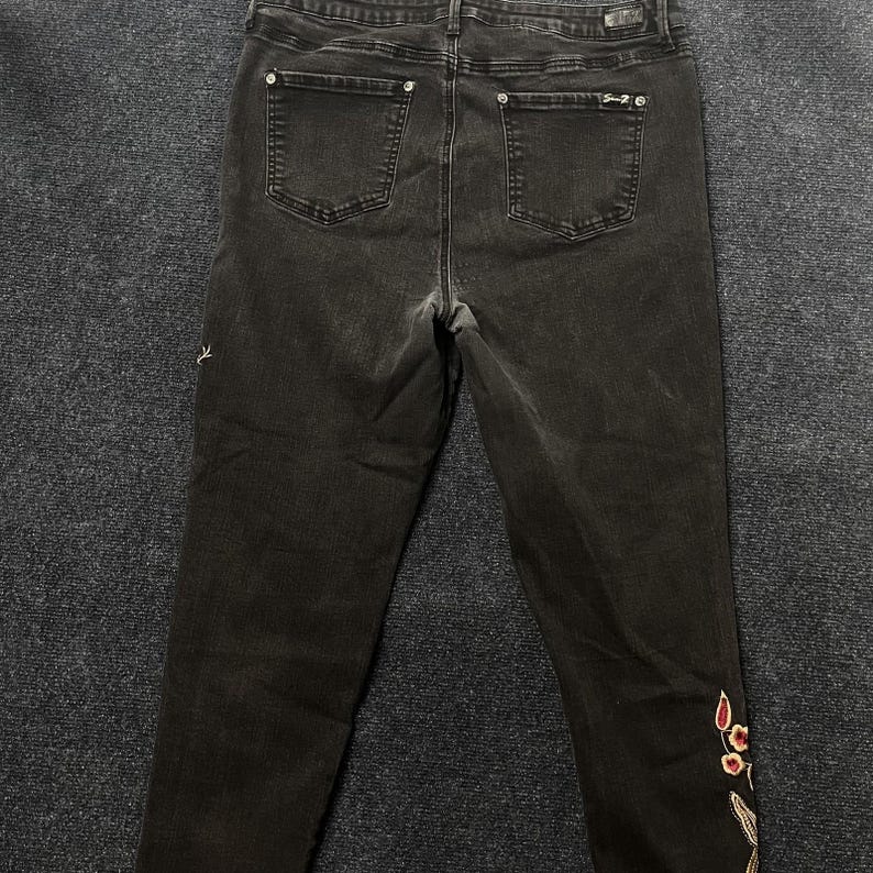 Y2K Seven7 High Rise Ankle Skinny Jeans Womens 16 Black Floral Embroidered Denim image 7