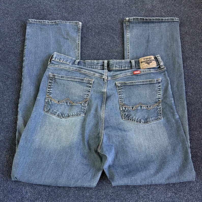 Y2K Wrangler Relaxed Boot Flex Jeans Mens Medium Wash Blue Bootcut Fits 36x34 image 1