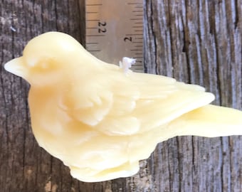 3 Bird Shaped Beeswax candles // pure and natural // set of 3