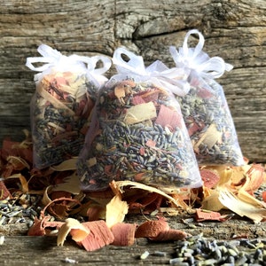 Set of 6 Cedar and Lavender Sachets image 1