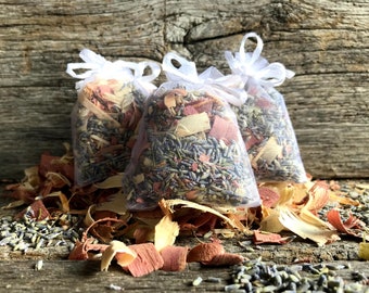 Set of 25 Cedar and Lavender Sachets