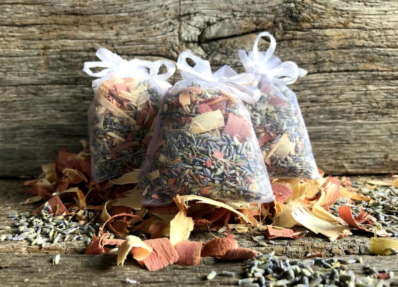 Set of 6 Cedar and Lavender Sachets image 1