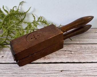 Antique Wooden Lemon Squeezer/Citrus Press/Juicer