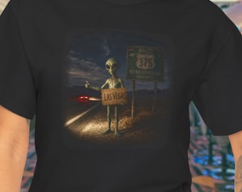 Rolig Alien Hitchhiker T-shirt: "Extraterrestrial Highway", Route 375 Vintage Vegas Gambling Apparel
