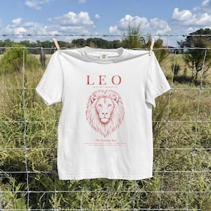 Leo Zodiac Shirt, Vintage Lion Astrology Tee, Comfort Colors 1717 Horoscope T-Shirt Bild 3