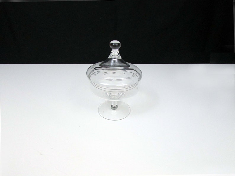 Vintage Princess House Heritage Candy Dish Etched Leaves Elegant Hand Blown Glass Footed image 4