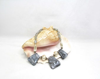 Fantastic Vintage Moonglow and Swirl Lucite Bib Necklace - Sophisticated MOD Statement Piece - Hand Strung