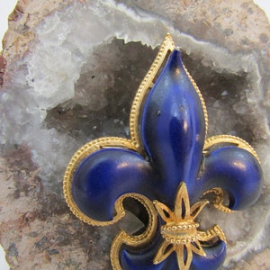 Signed CFW Vintage Fleur De Lis Brooch Pin Deep Indigo Blue Enameled Gold Hargo Creations image 7