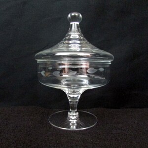 Vintage Princess House Heritage Candy Dish Etched Leaves Elegant Hand Blown Glass Footed image 5