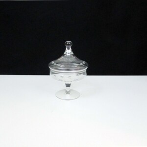 Vintage Princess House Heritage Candy Dish Etched Leaves Elegant Hand Blown Glass Footed image 1