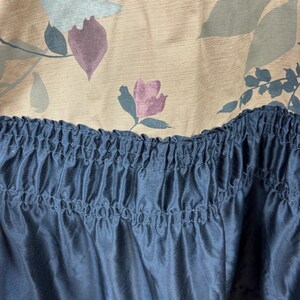Vestido vintage sin tirantes con estampado floral de llamas de invierno Tabitha de Anthropologie, estilo Y2K Twee de los 2000. imagen 9