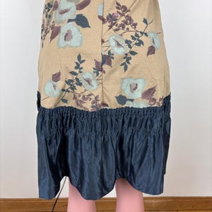 Vestido vintage sin tirantes con estampado floral de llamas de invierno Tabitha de Anthropologie, estilo Y2K Twee de los 2000. imagen 7
