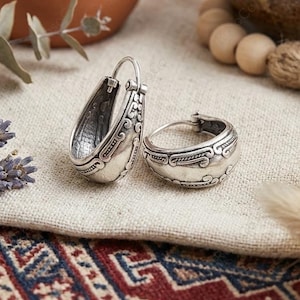 Antique Silver Boho Earrings, Vintage Inspired Jewelry, Artisan Engraved for Women || 2+ FREE SHIP [FREE2SHIP]