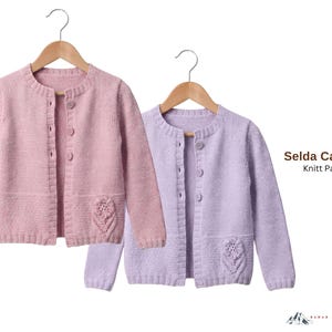 Selda Babykofta Stickmönster PDF – Spets- och blommotivstickning – Barnkoftamönster – Direkt nedladdning – Flickkofta i present