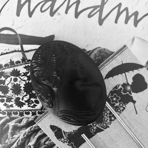 bookmark vintage lady black cameo