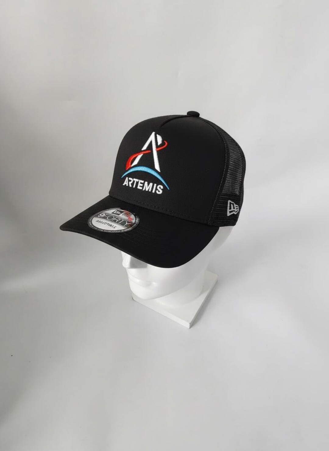 Artemis NASA Space Program New Era 9FORTY Trucker Hat, Embroidered Moon ...