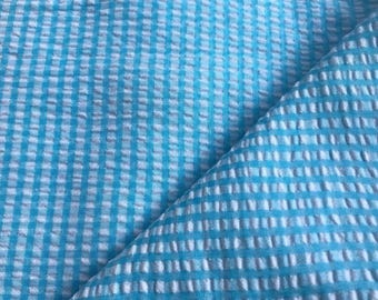 Gestreifter Seersucker-Baumwollstoff, lose Textur, leichtes, atmungsaktives Sommermaterial