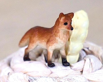 Tiny Fox Figurine - Miniature Red Foxes - Dollhouse Miniatures, Dioramas, Party Favors, Terrarium Supplies, and Nature Crafts