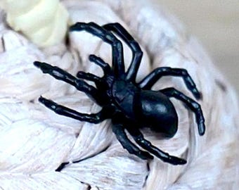 Tiny Spider Figurine - Miniature Black Widow Spiders - Dollhouse Miniatures, Dioramas, Party Favors, Terrarium Supplies, and Spooky Crafts