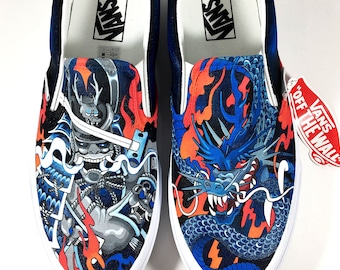 Dragon VS Samouraï | Chaussures de skate Vans peintes sur mesure par Annatar | Cadeau de luxe pour lui pour elle | Art japonais | tatouage de mariage