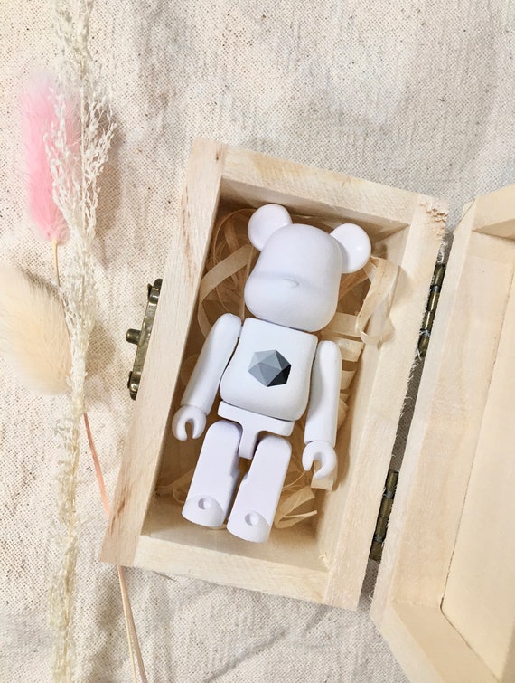 Bearbrick 100 price new arrivals
