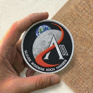 Artemis II Mission Patch Retro Space Program Embroidered Patch Iron On Sew On Jacket Backpack Space Patch