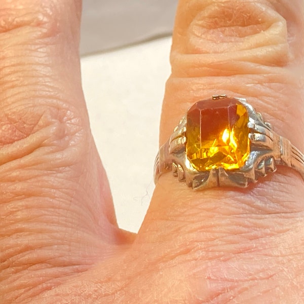 Art Deco O&B Style Yellow glass Topaz size 9