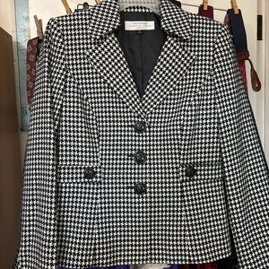 Kasper and Tahari Black & White Tweed Jackets size 6 P image 10