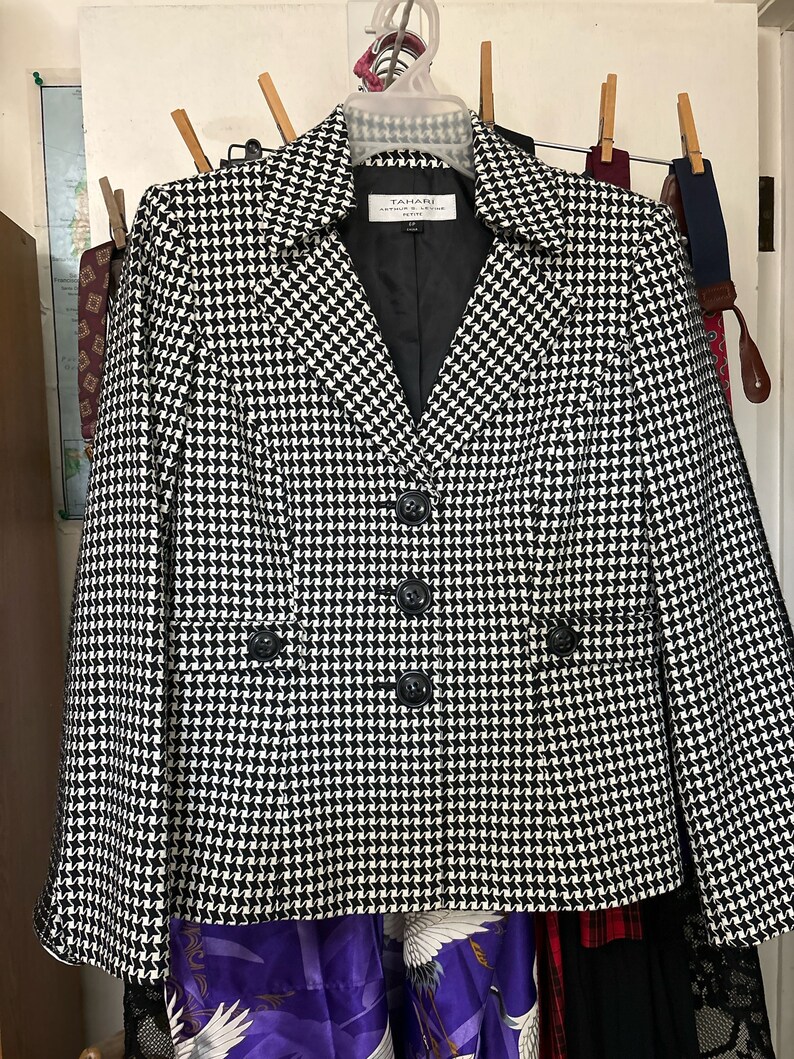 Kasper and Tahari Black & White Tweed Jackets size 6 P image 10