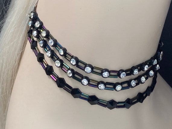 1920's Victorian Nailhead Glass Beads & Black Pla… - image 2