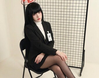 Fantasia de cosplay inspirada em Tsukatsuki Rio para exposições e eventos.
