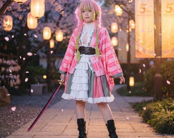 Fantasia de cosplay da personagem Mitsuri - Pronta para exposições e convenções.