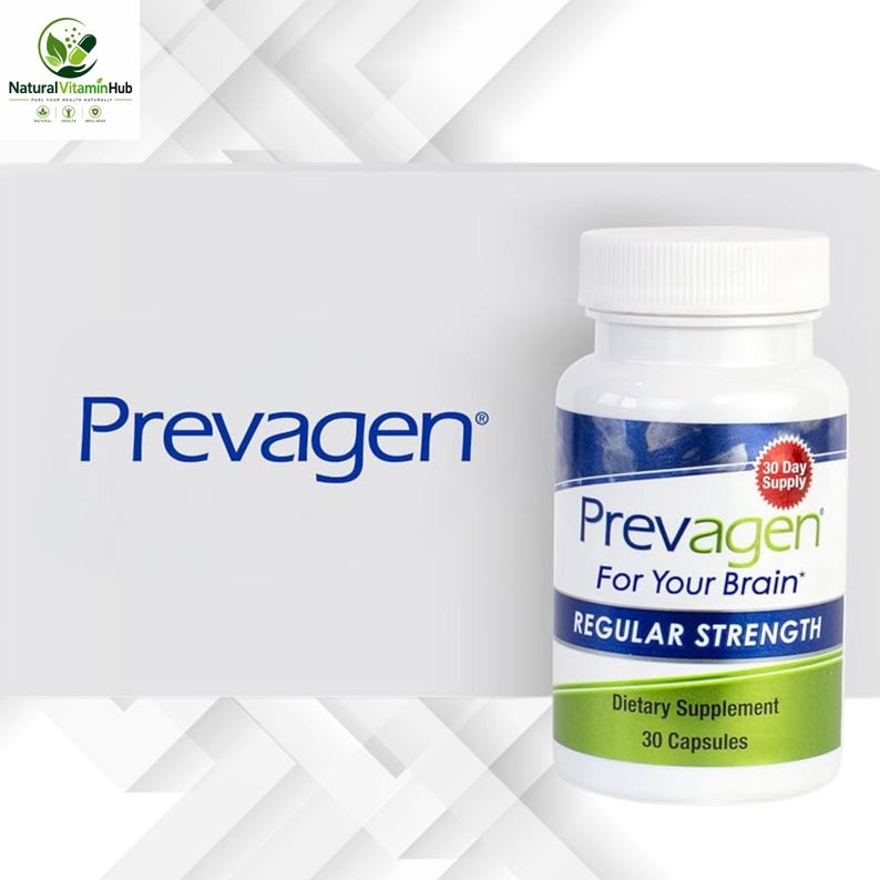 K&ouml;nnte beinhalten: Eine wei&szlig;e Flasche des Nahrungserg&auml;nzungsmittels Prevagen mit einem blau-gr&uuml;nen Etikett. Auf dem Etikett steht "Prevagen For Your Brain" und "Regular Strength". Die Schachtel hinter der Flasche hat das Prevagen-Logo.