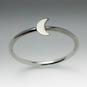 Crescent Moon Sterling Silver Ring, Silver Moon Ring, Dainty Moon Ring, Tiny Crescent Moon Ring, Minimalist Moon Ring, Small Moon, Every Day