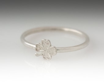 Lucky Clover Leaf Ring, Sterling Silver Stackable Shamrock Ring, Clover Ring, Shamrock Ring, Simple Clover Ring, Clover Stacking Ring