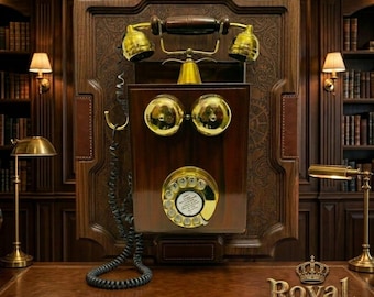 Telefono vittoriano in stile nautico, con quadrante rotante funzionante in legno massello e ottone, ideale come elemento decorativo.
