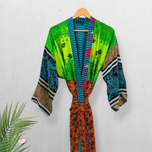Kimono de crepé de seda con retazos, gabardina larga estilo bohemio, chaqueta de seda sari reciclada.
