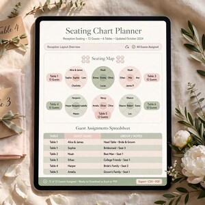 Könnte beinhalten: Ein digitales Tablet mit einem Sitzplan-Planer, der eine Übersicht des Empfangslayouts, eine Sitzkarte für 72 Gäste an 6 Tischen und eine Gästeliste zeigt. Die Benutzeroberfläche ist in sanften Rosa- und Salbeigrüntönen gehalten.