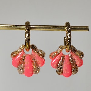 Interchangeable resin shell charms and stainless steel hoop earrings
