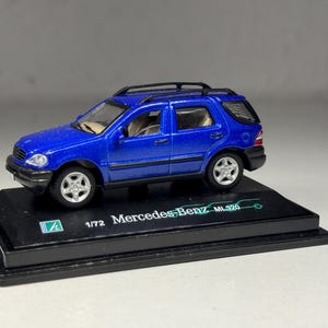 Hongwell Cararama Mercedes Benz ML320 1 72 Diecast Modellauto Blau Metallic